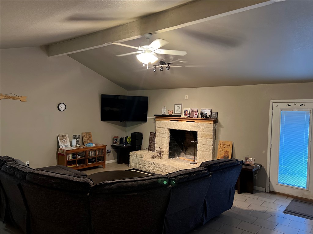116 Linden Lane, Hewitt, Texas image 5