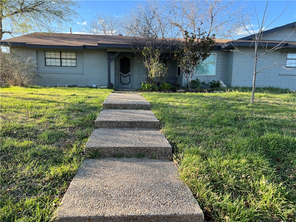 116 Linden Lane, Hewitt, Texas image 2