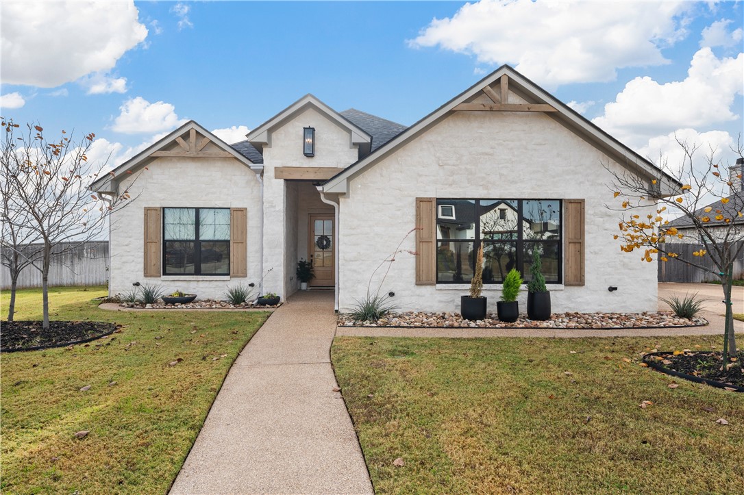 10100 Feather Trace Lane, Waco, Texas image 2