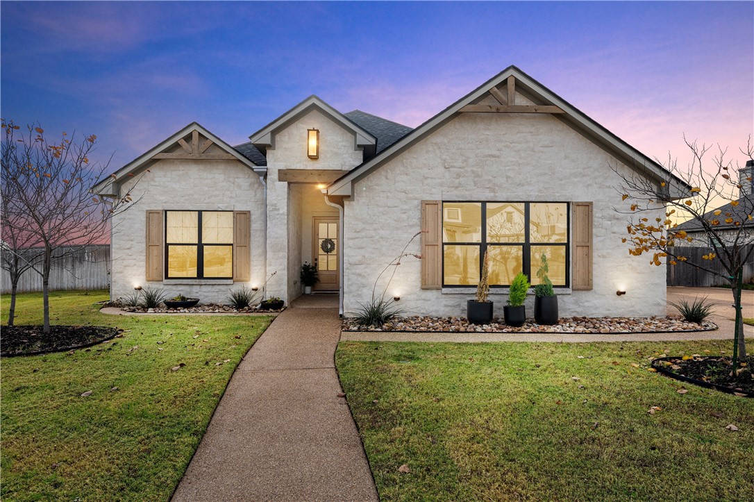 10100 Feather Trace Lane, Waco, Texas image 1