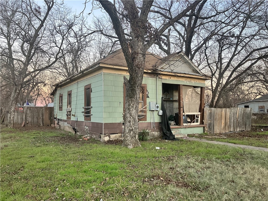 513 Maxfield Street, Waco, Texas image 2