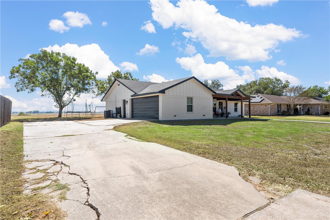 619 Lazy Acres Drive, Woodway, Texas image 30