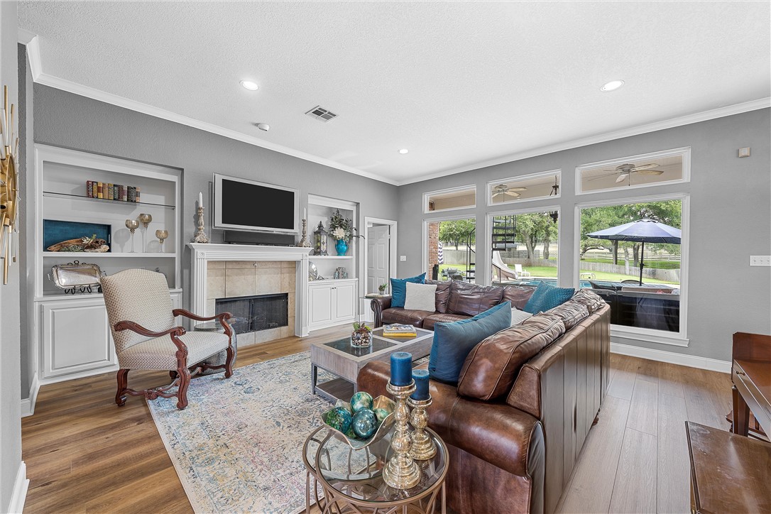 100 Westridge Lane, Woodway, Texas image 9