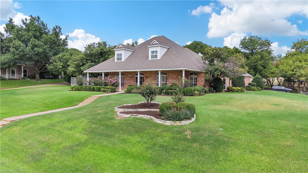 100 Westridge Lane, Woodway, Texas image 2