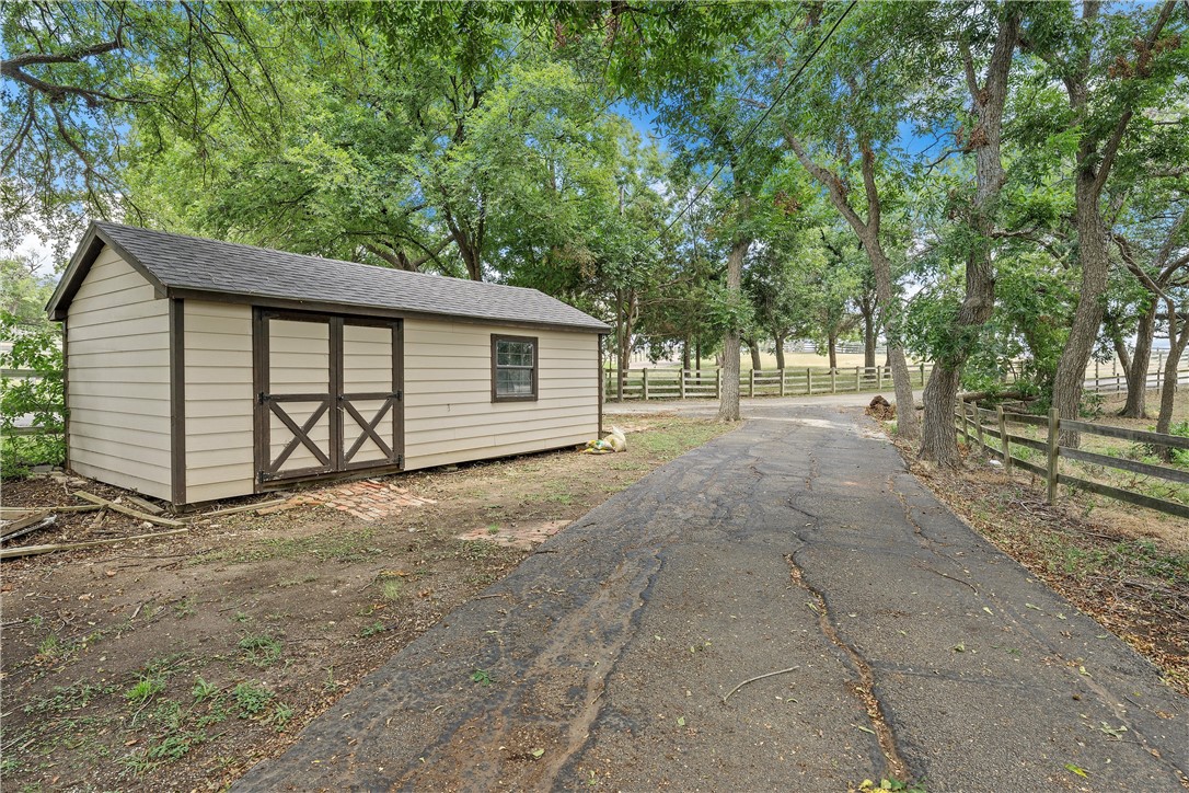100 Westridge Lane, Woodway, Texas image 48