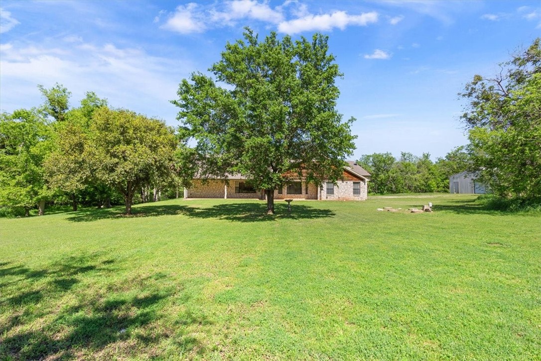 463 Twin Bends Road, Crawford, Texas image 34