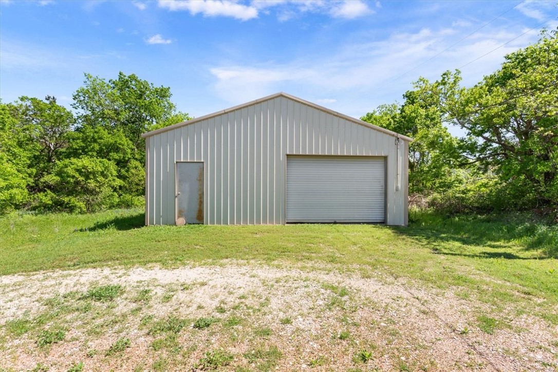 463 Twin Bends Road, Crawford, Texas image 36