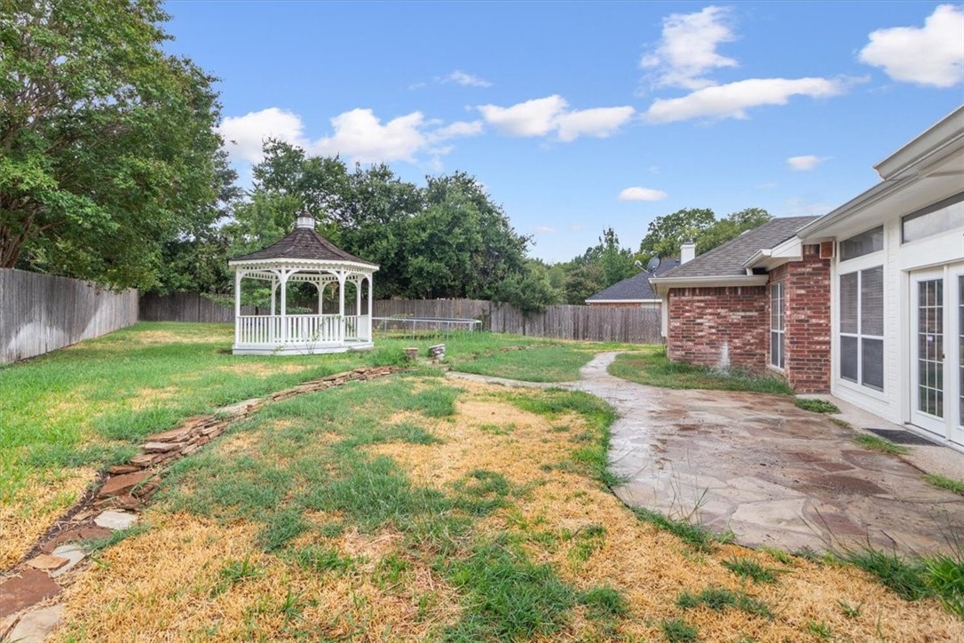 1216 Gunnison Drive, Woodway, Texas image 30
