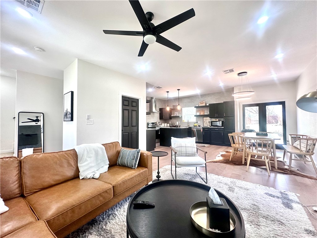 1904 N 17th Street, Waco, Texas image 6