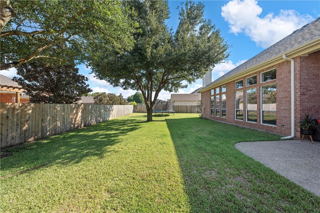 205 Ranchgate Trail, McGregor, Texas image 36