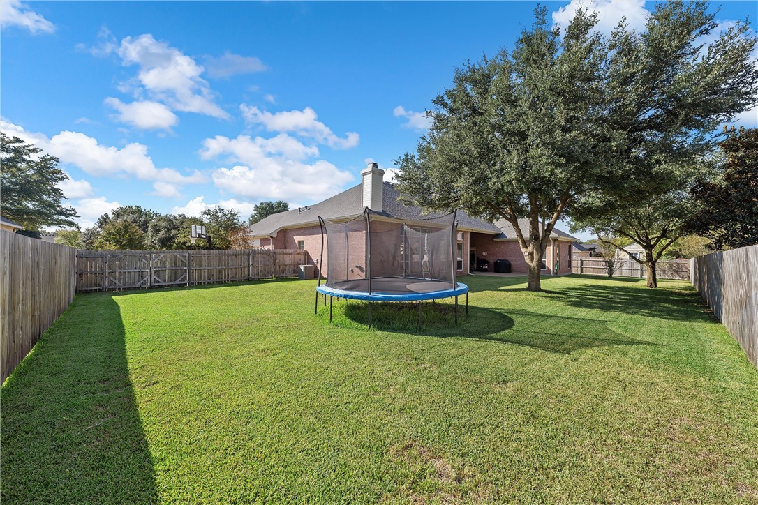 205 Ranchgate Trail, McGregor, Texas image 39