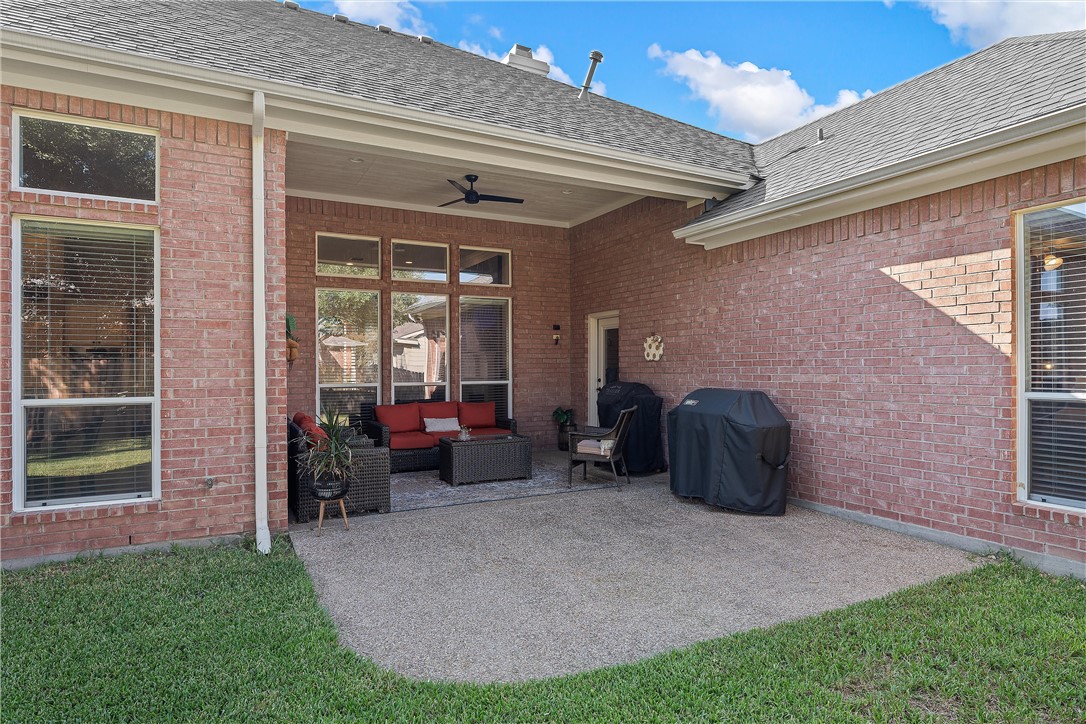 205 Ranchgate Trail, McGregor, Texas image 35