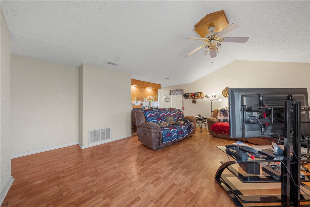 605 S Marable Street, West, Texas image 3