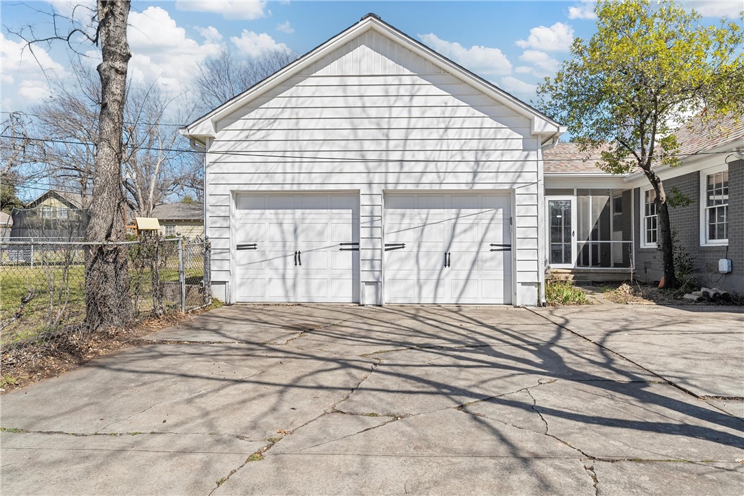 3127 Maple Avenue, Waco, Texas image 32