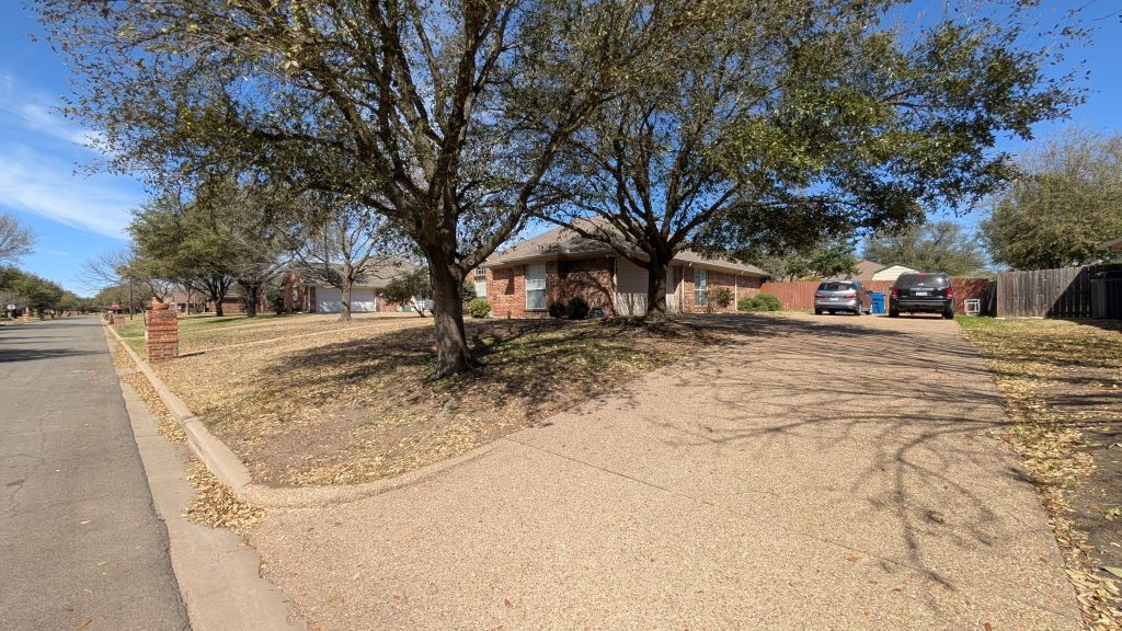 1231 Radisson Drive, Hewitt, Texas image 3