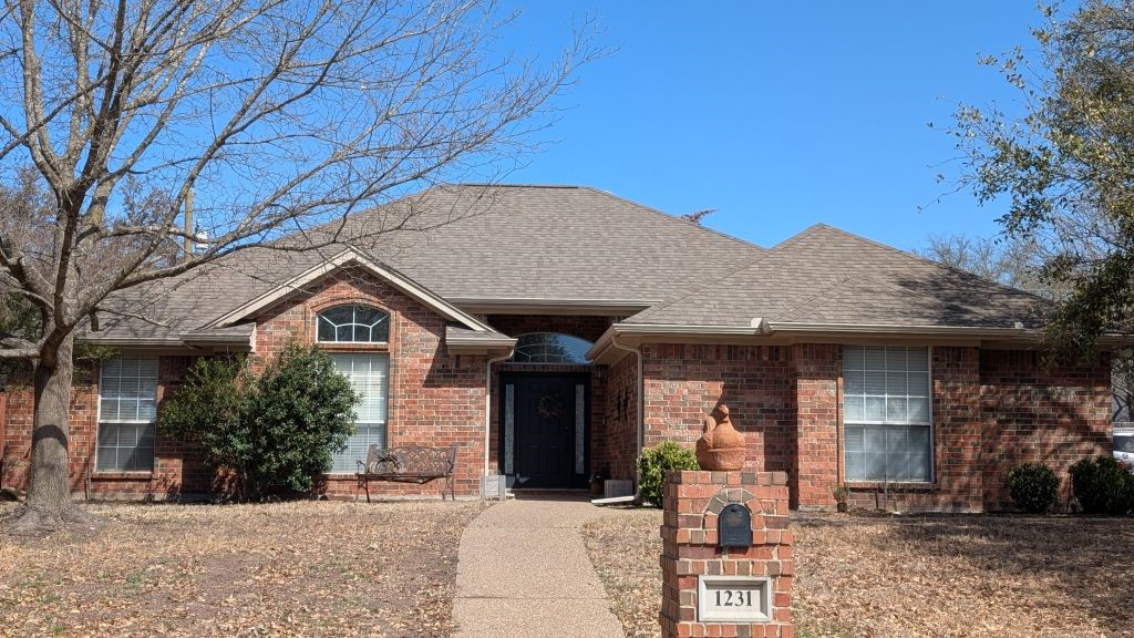 1231 Radisson Drive, Hewitt, Texas image 2