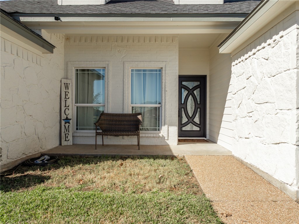 800 Navajo Trail, McGregor, Texas image 8