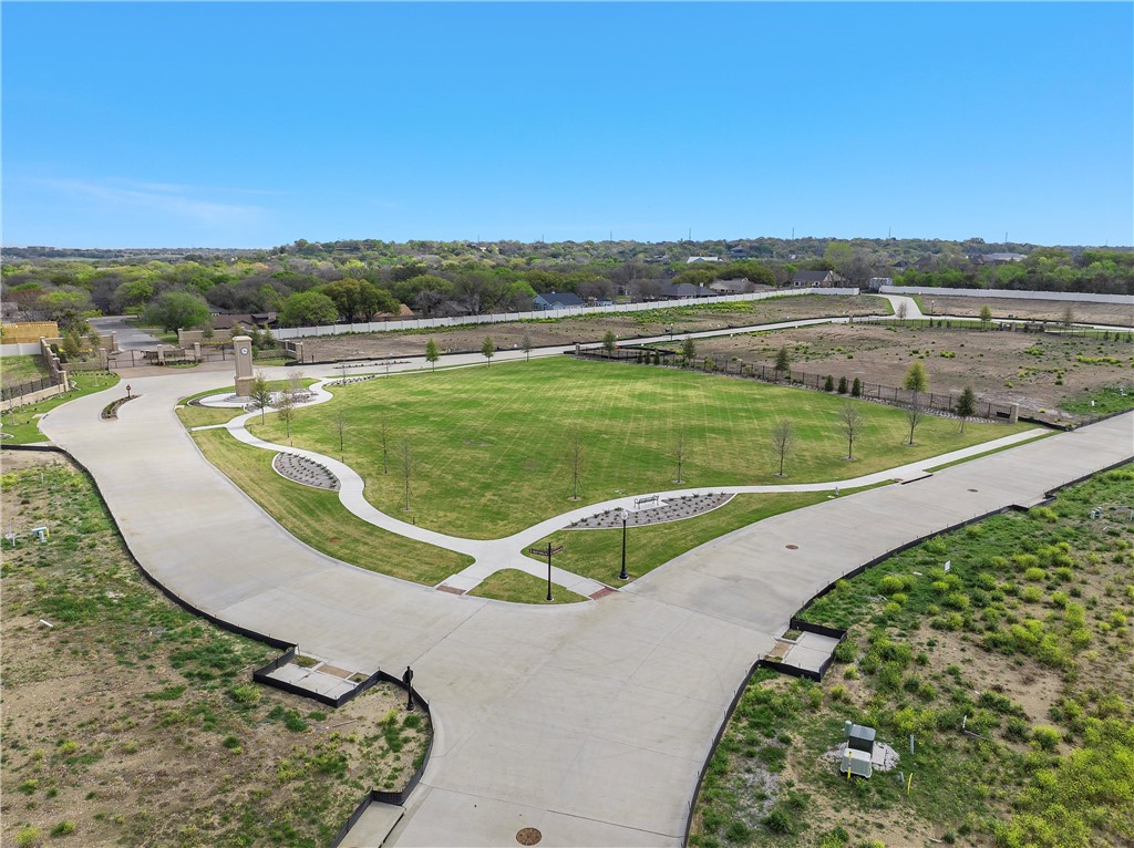 37 Pinehurst Drive, Woodway, Texas image 1