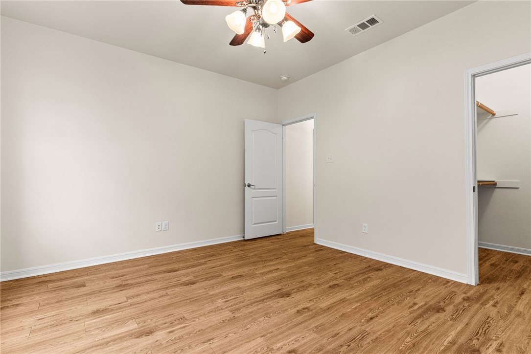 2800 Lomas Rodando Calzada, Kempner, Texas image 32