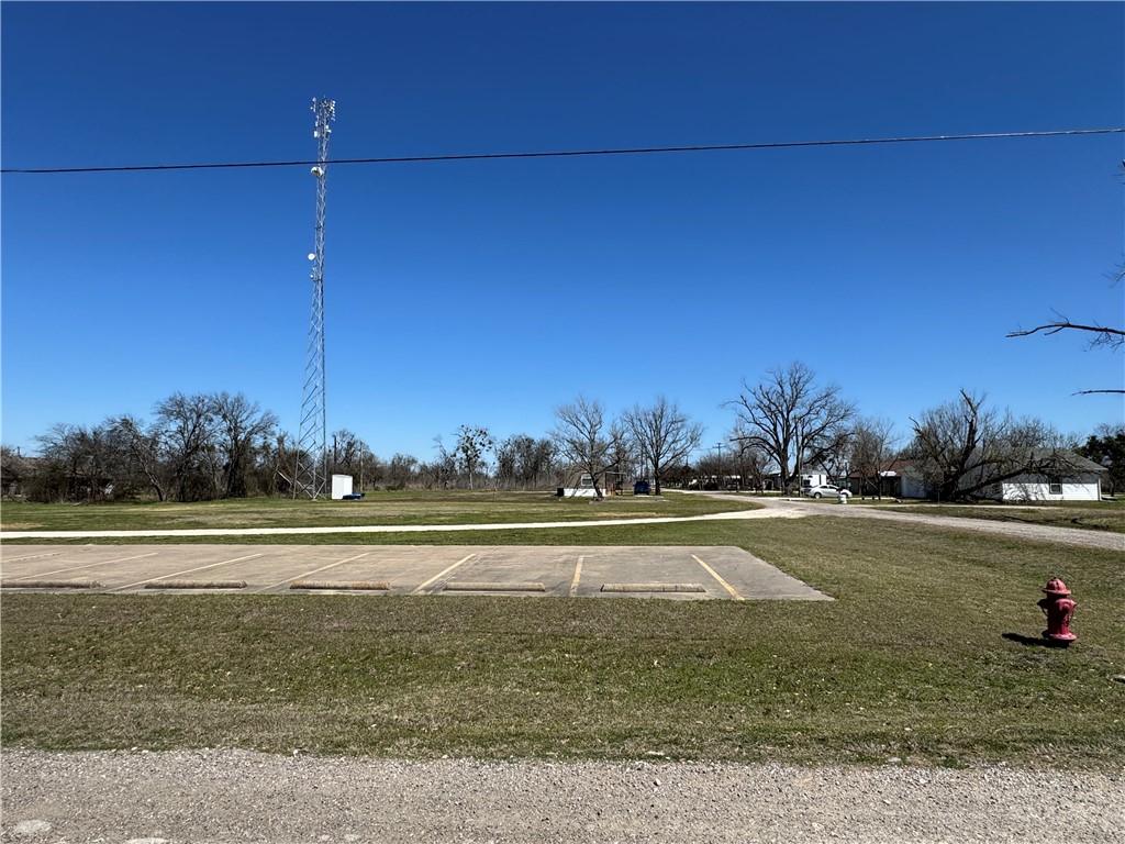 Lot 4-6 5th Street, Lott, Texas image 5