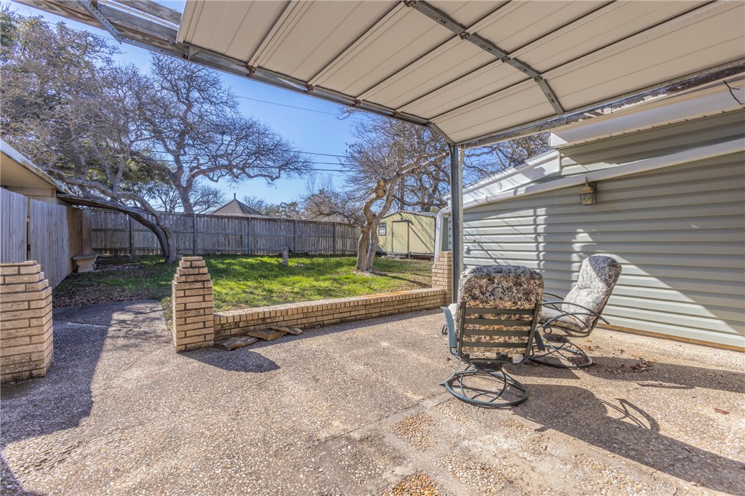 1208 Sleepy Hollow Road, Woodway, Texas image 27