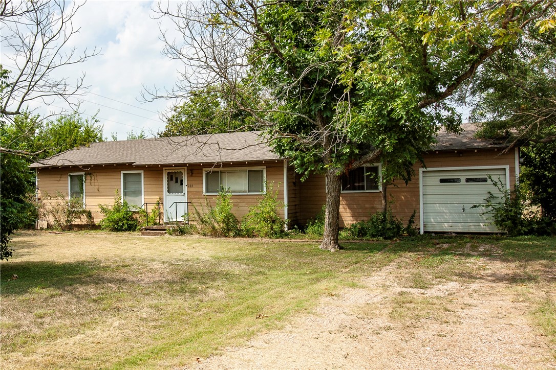 222 S Fairpark Street, Riesel, Texas image 1