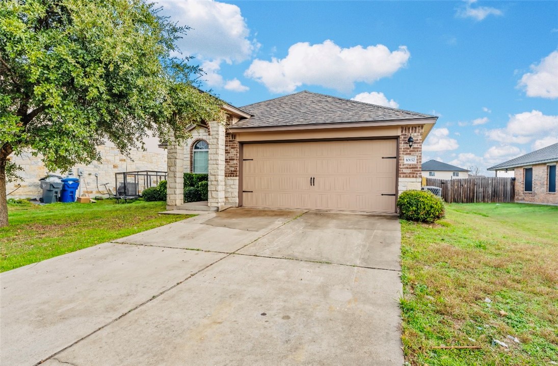 10152 Parker Springs Drive, China Spring, Texas image 1