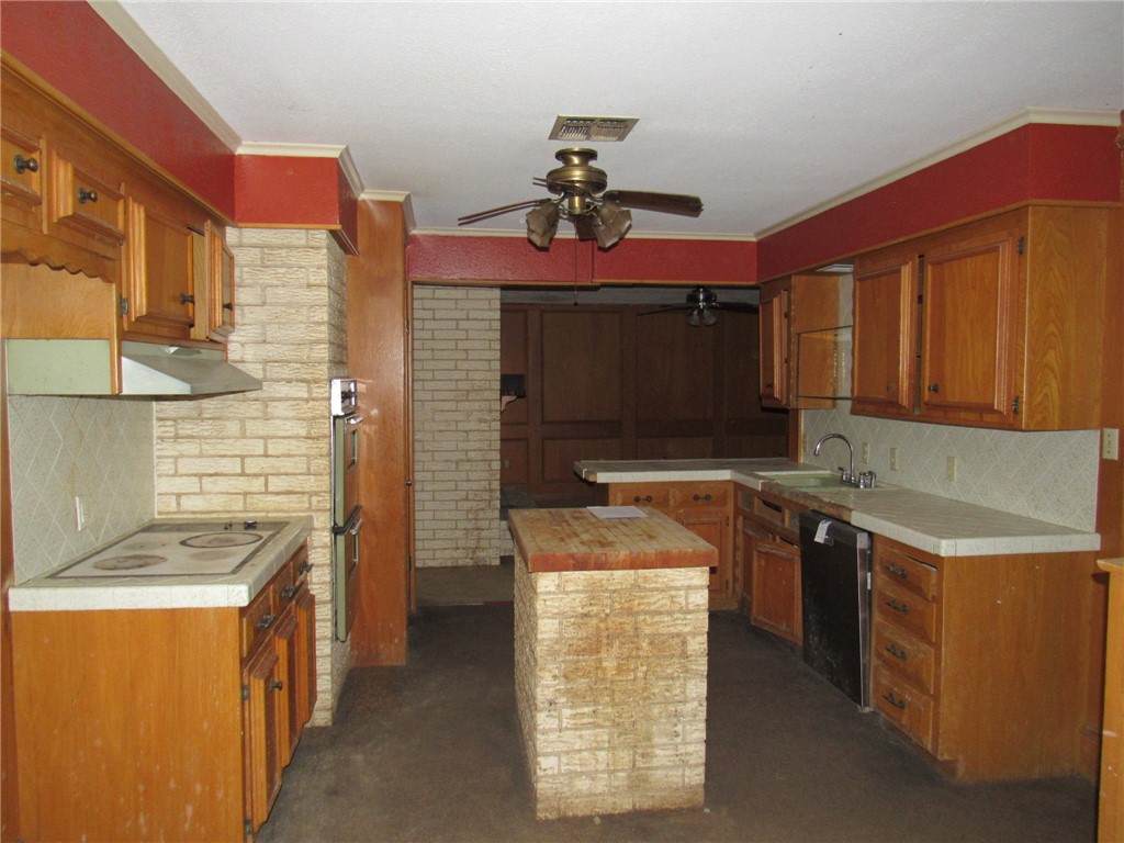 210 Morningside Drive, Mexia, Texas image 3