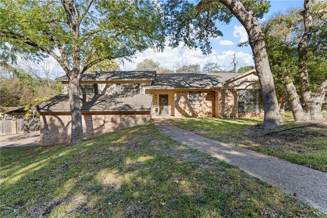 603 Willow Creek Drive, Woodway, Texas image 1