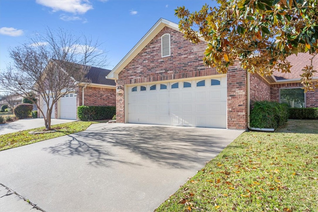 9102 Darby Lane, Waco, Texas image 2