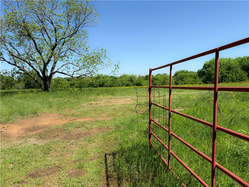 213 Hcr 1305, Hillsboro, Texas image 21