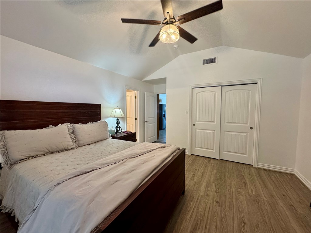 203 Oakwood Drive, Mexia, Texas image 10