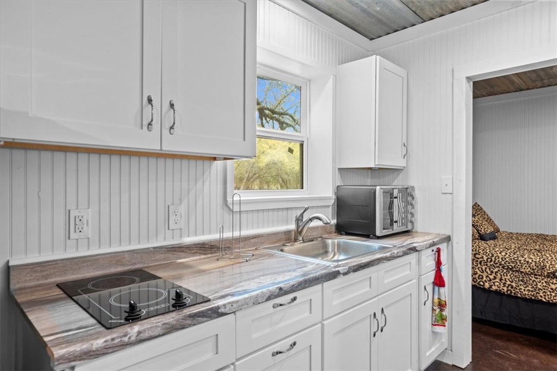 207 Quarter Horse Road, Whitney, Texas image 32