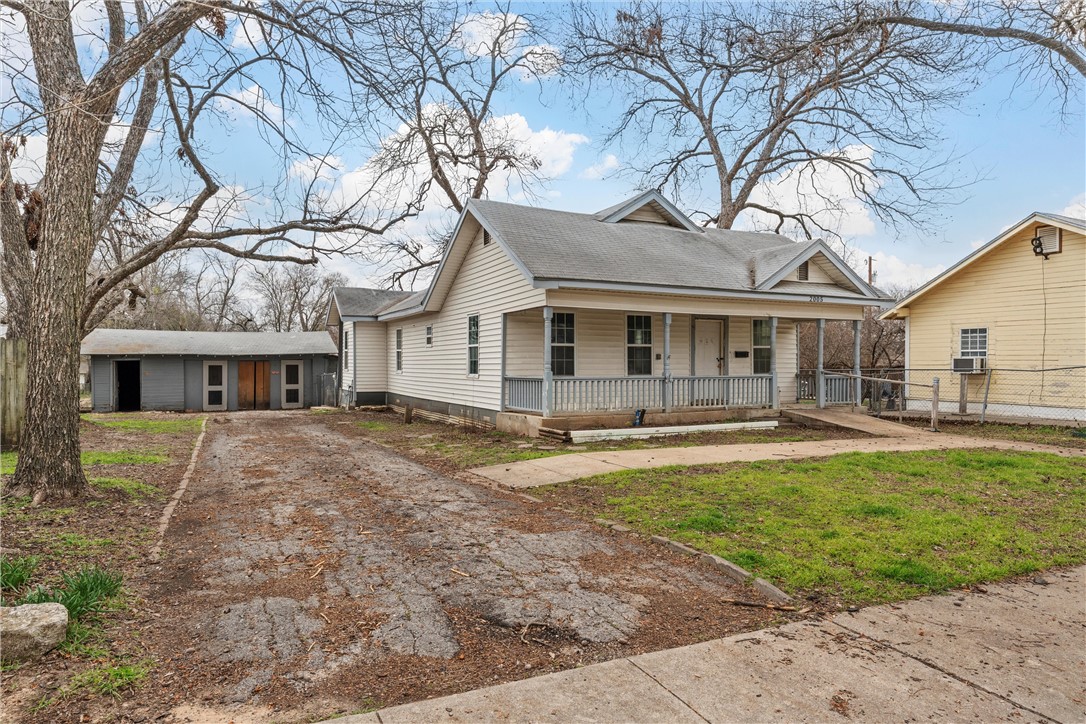 2005 Avondale Street, Waco, Texas image 2