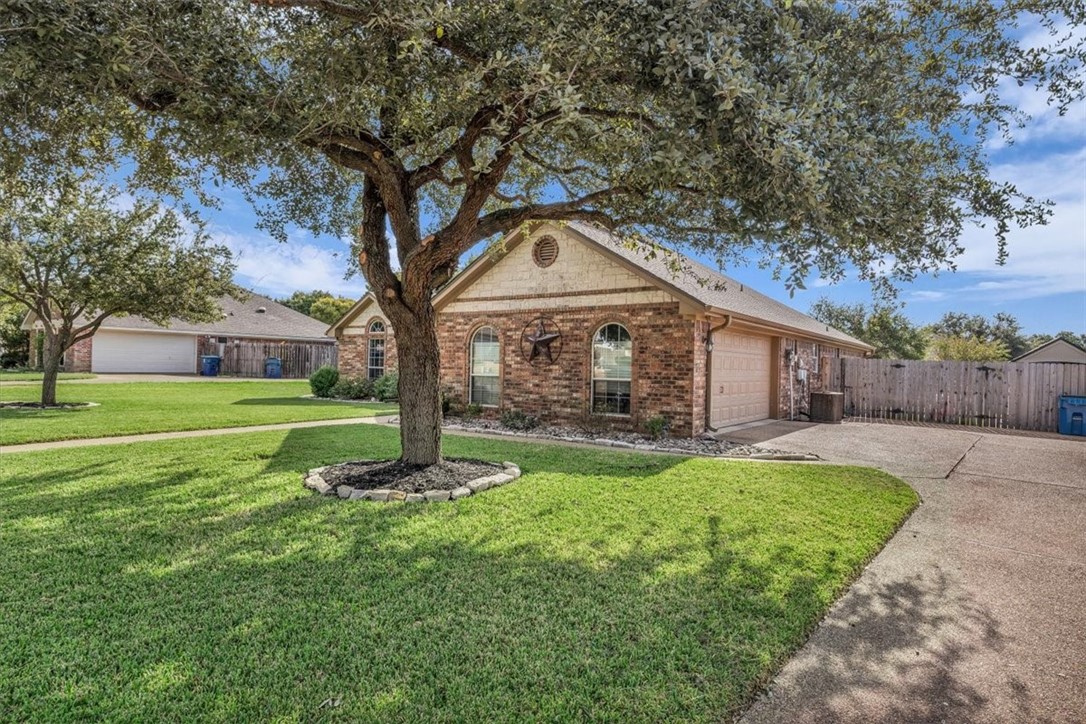 441 Sagewood Drive, Hewitt, Texas image 3