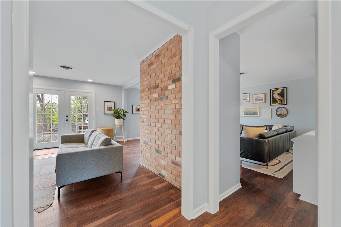8225 Shadow Wood Drive, Woodway, Texas image 10