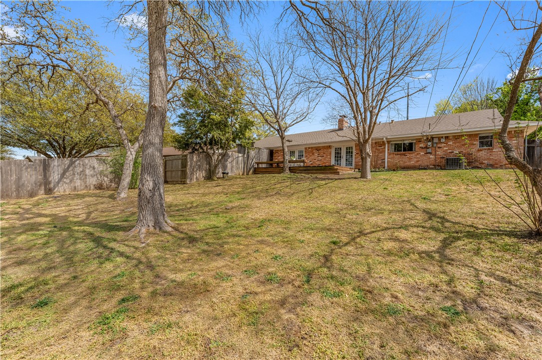 8225 Shadow Wood Drive, Woodway, Texas image 41