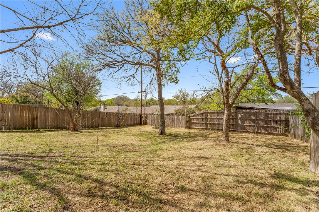 8225 Shadow Wood Drive, Woodway, Texas image 40