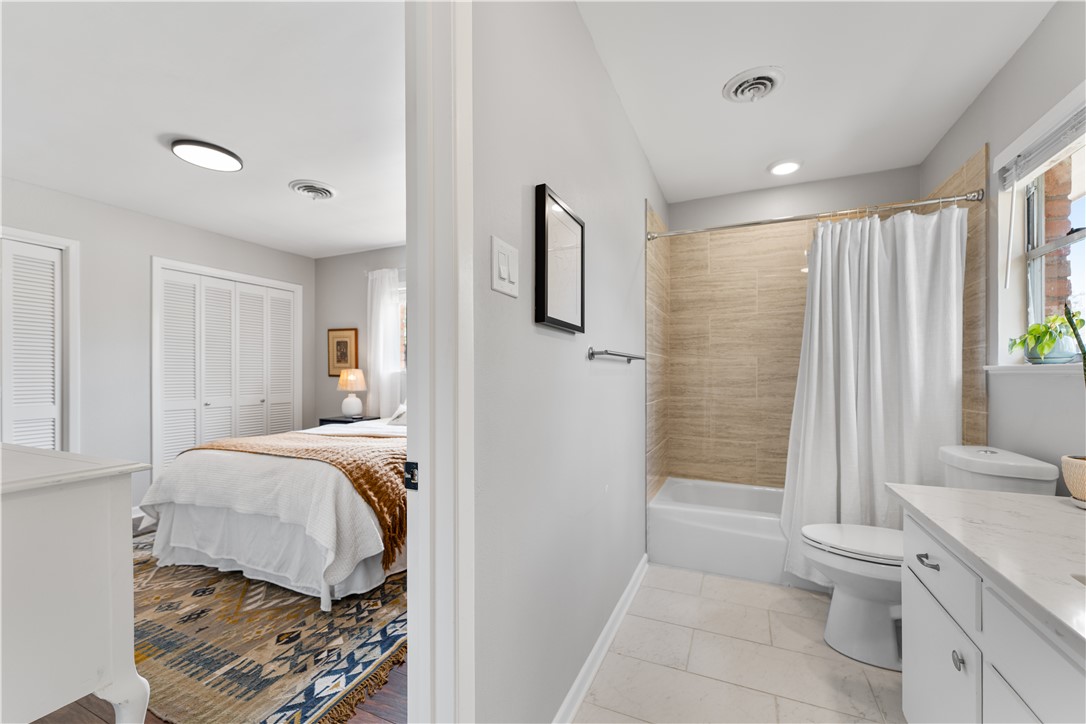 8225 Shadow Wood Drive, Woodway, Texas image 33