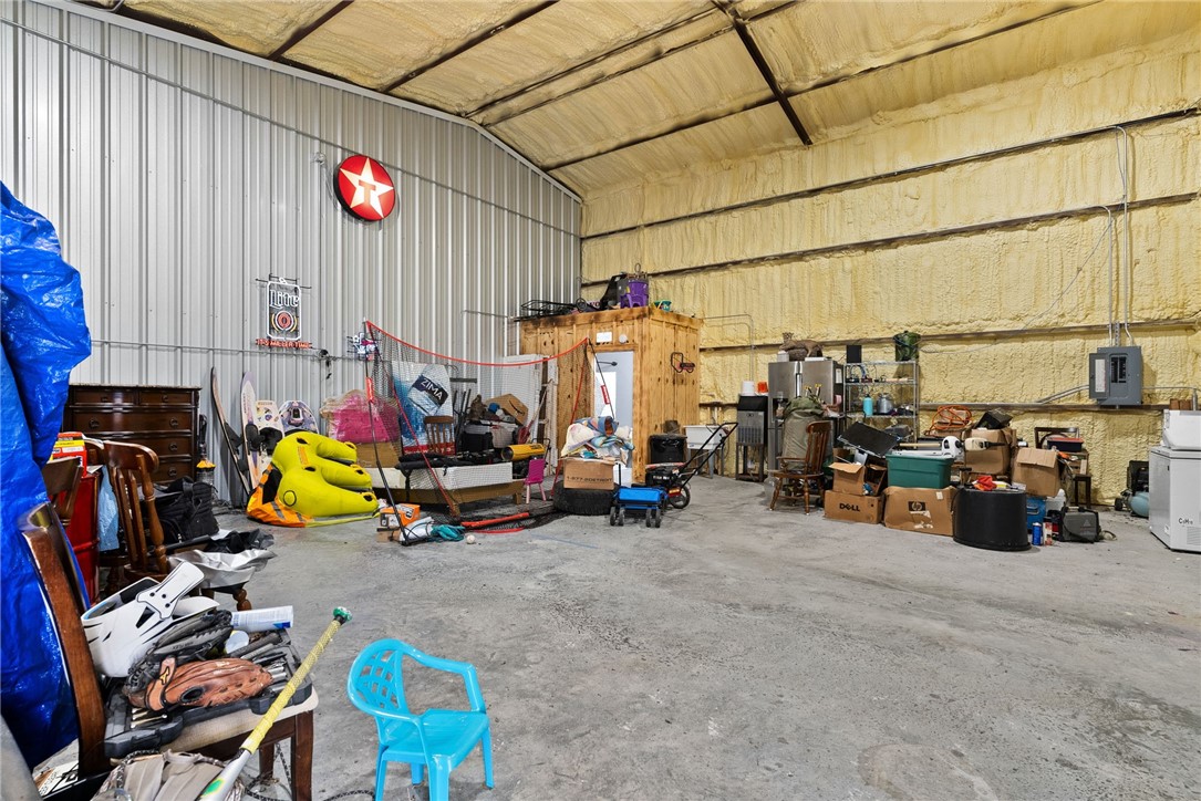 2483 Cr 303, Oglesby, Texas image 37