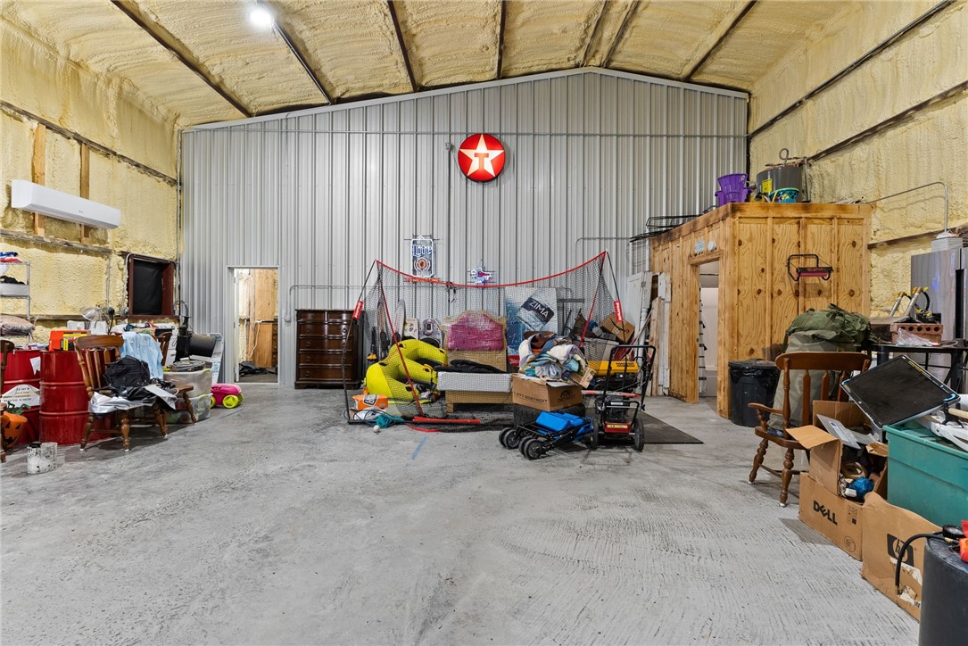 2483 Cr 303, Oglesby, Texas image 39