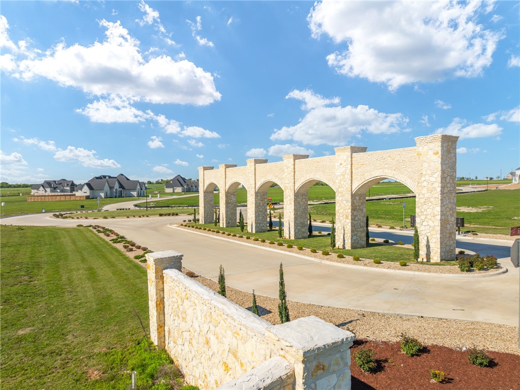 102 Sunflower Street, Lorena, Texas image 3