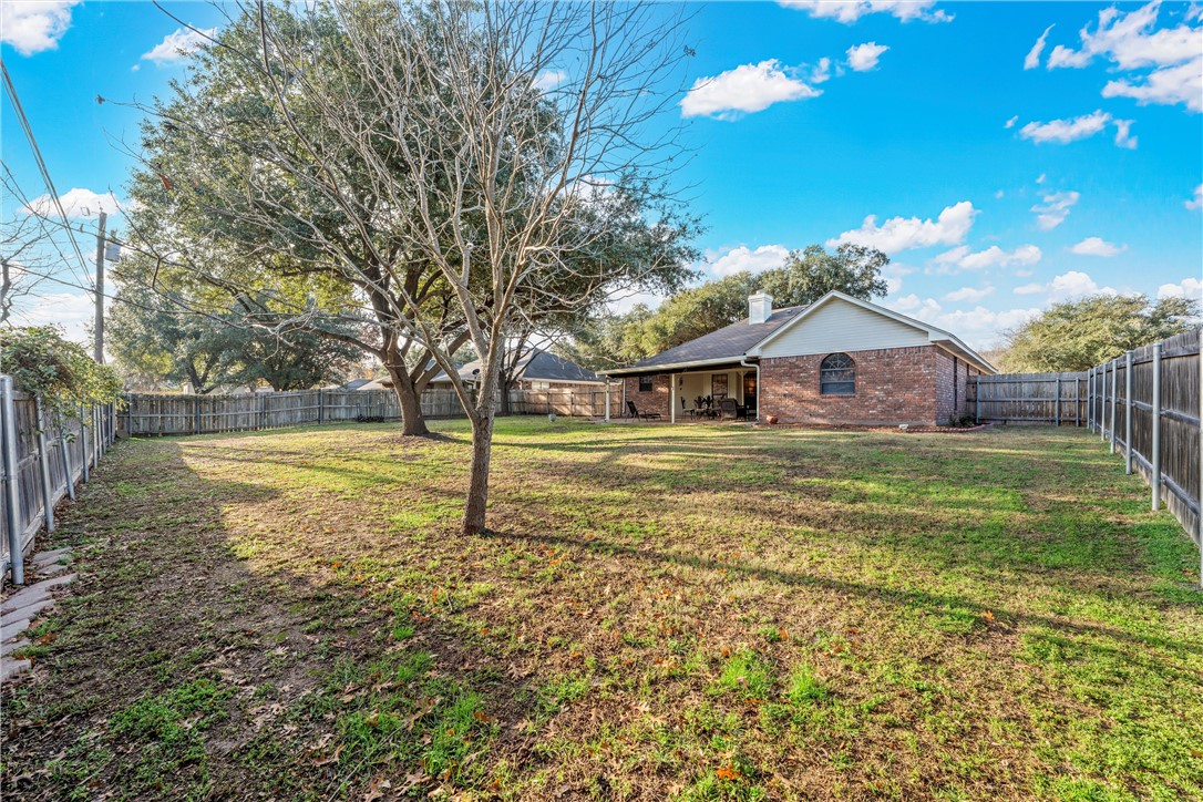 208 Fannin Drive, Hewitt, Texas image 15