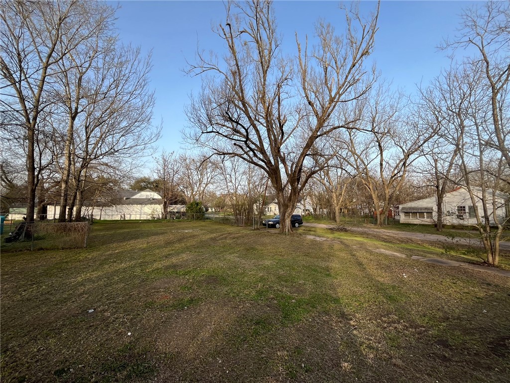 211 E Trinity Street, Groesbeck, Texas image 10