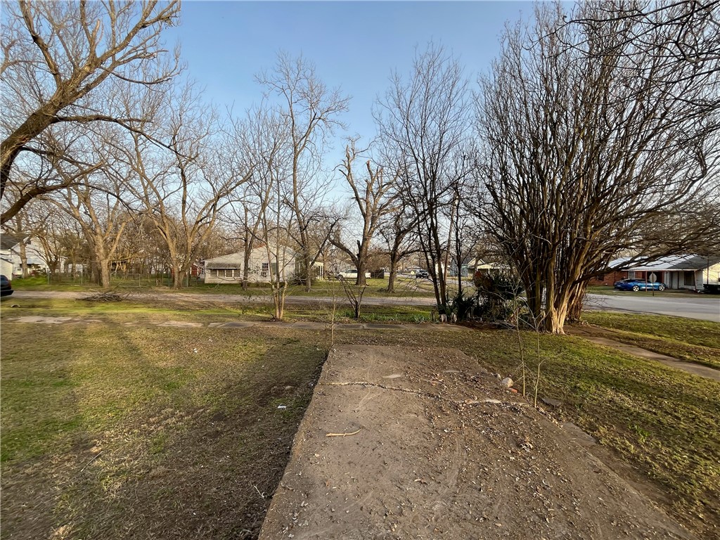 211 E Trinity Street, Groesbeck, Texas image 11