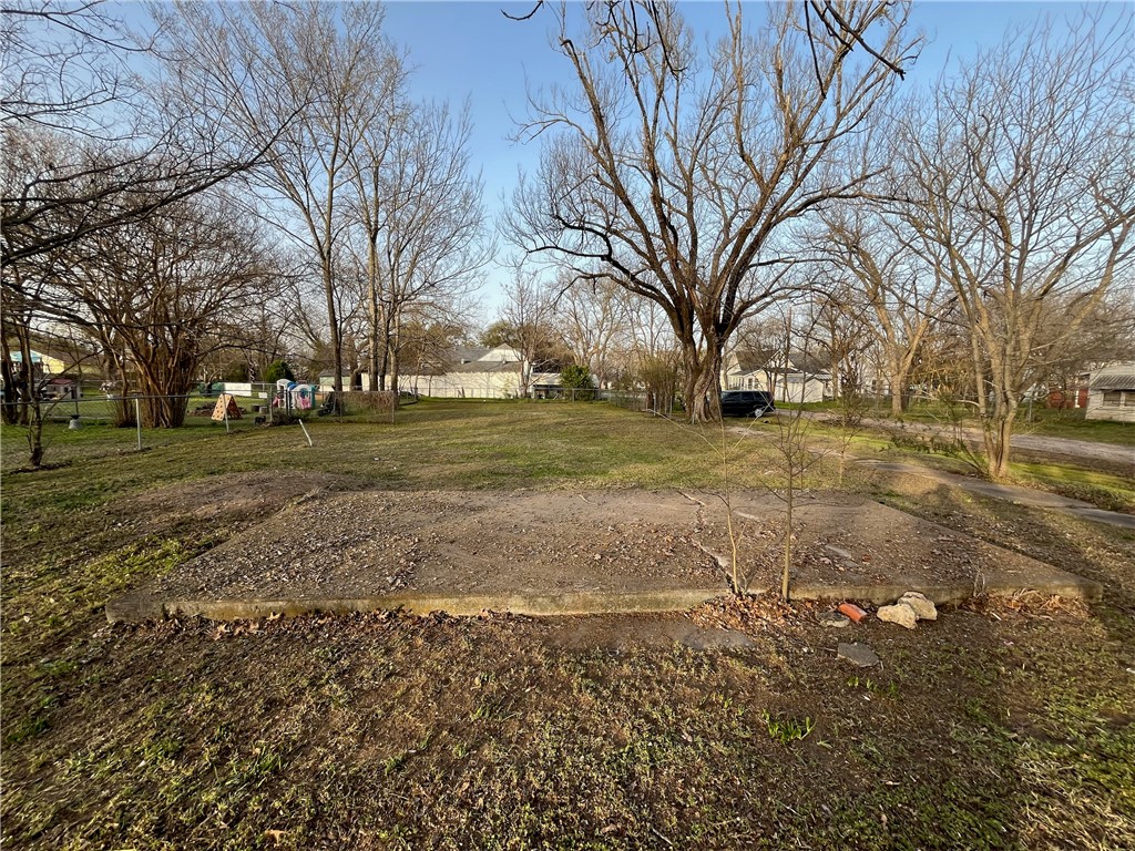 211 E Trinity Street, Groesbeck, Texas image 8
