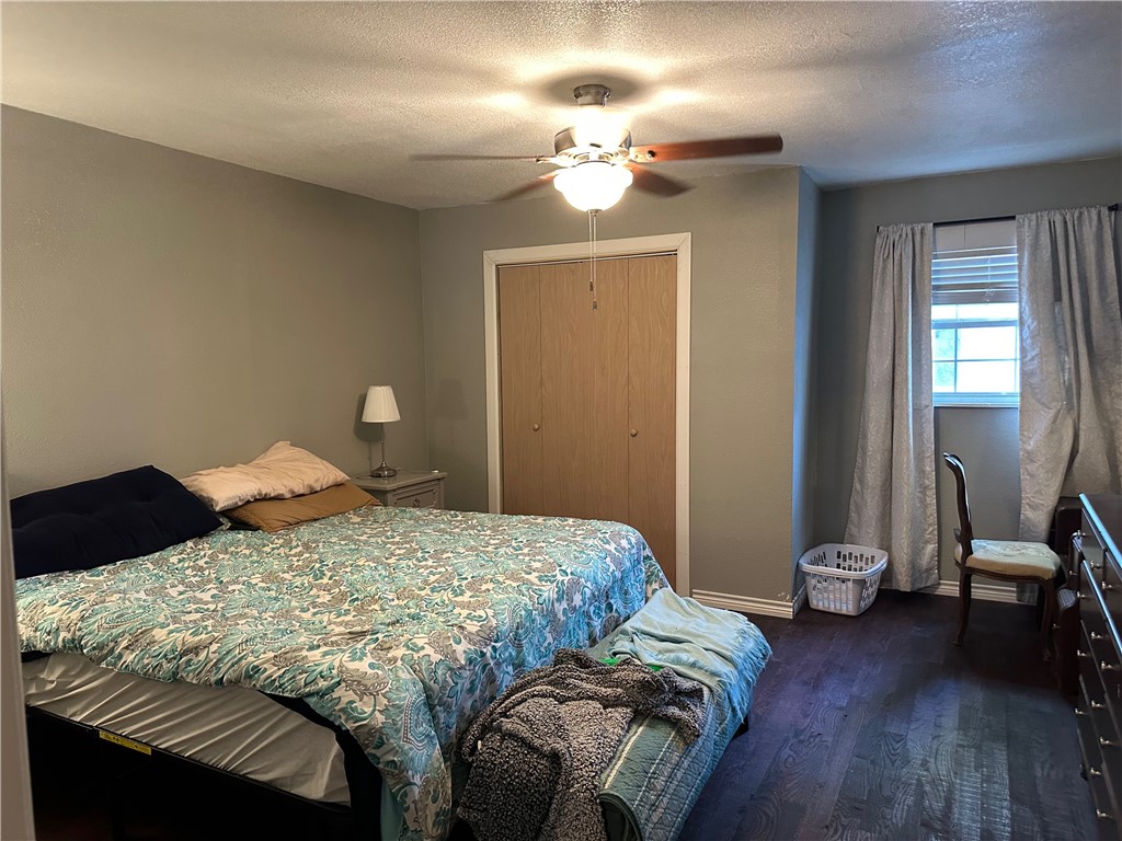 409 E Houston Street, Mexia, Texas image 16
