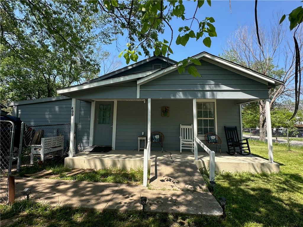 409 E Houston Street, Mexia, Texas image 1