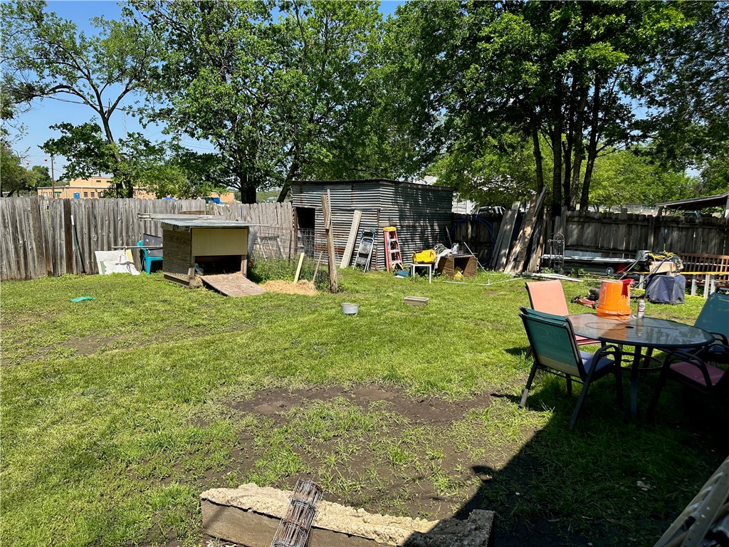 409 E Houston Street, Mexia, Texas image 24