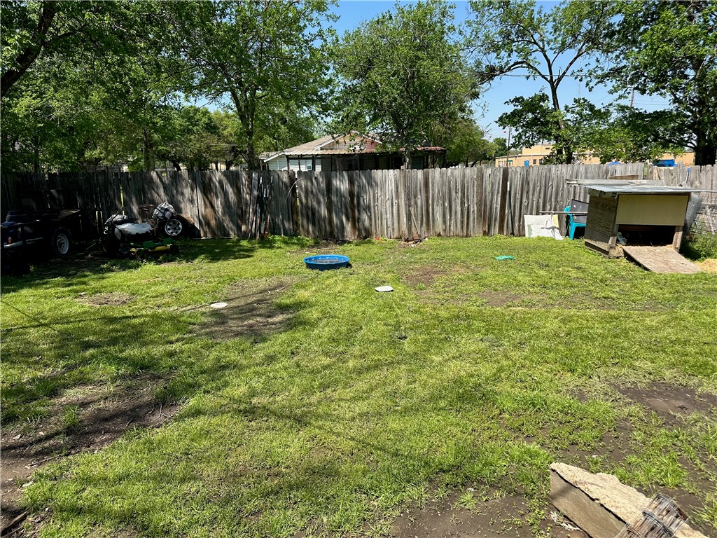409 E Houston Street, Mexia, Texas image 25